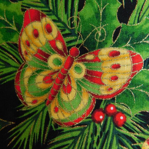 Christmas Cotton Fabric Traditions Quilting Butterflies Holly Black Green 2.6 yd - Picture 6 of 8
